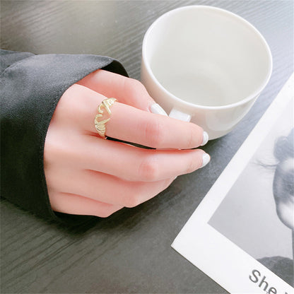 Romantic Heart Hand Hug Fashion Ring For Women Couple Jewelry.