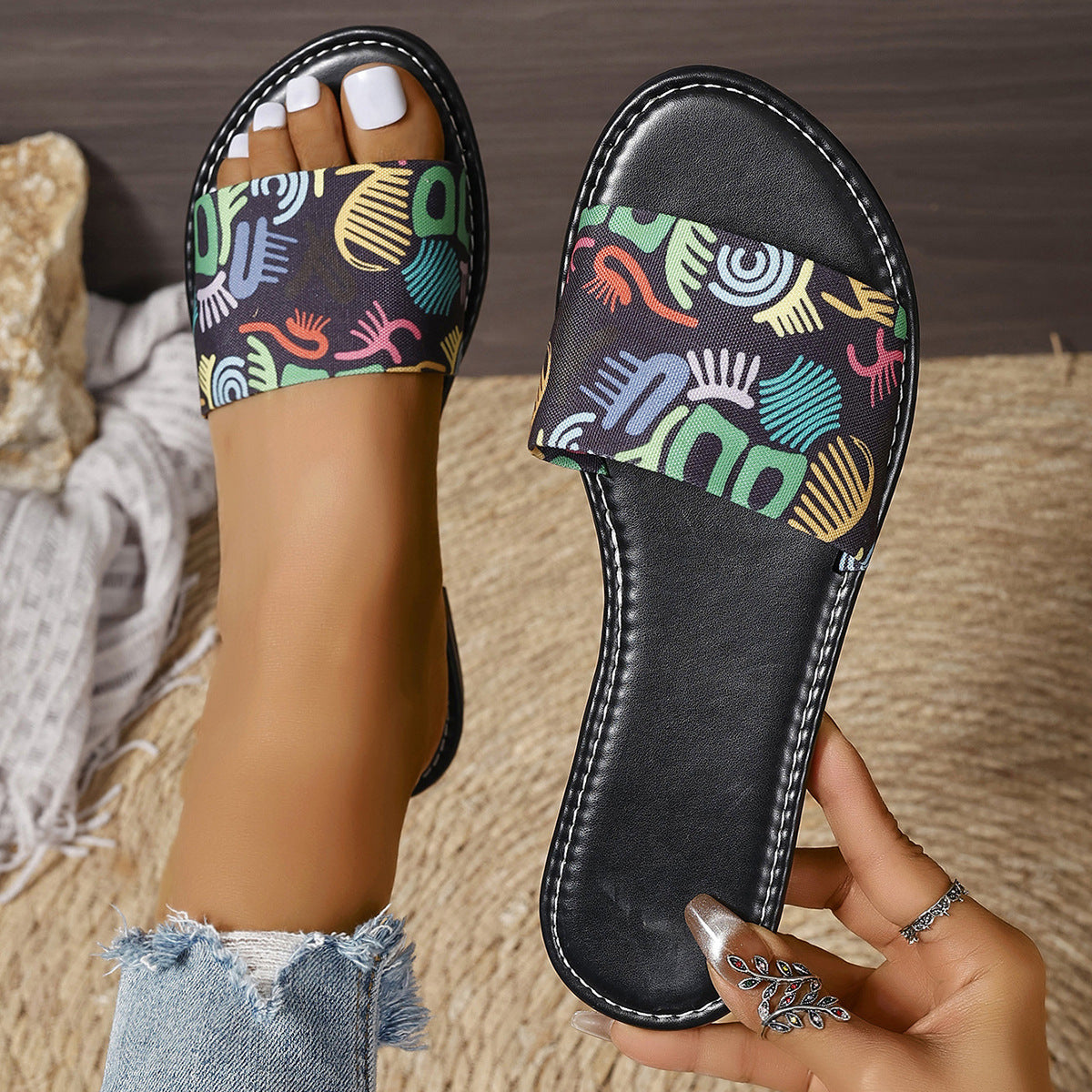 New Fashion Graffiti Print Sandals For Women Summer Round Toe Low